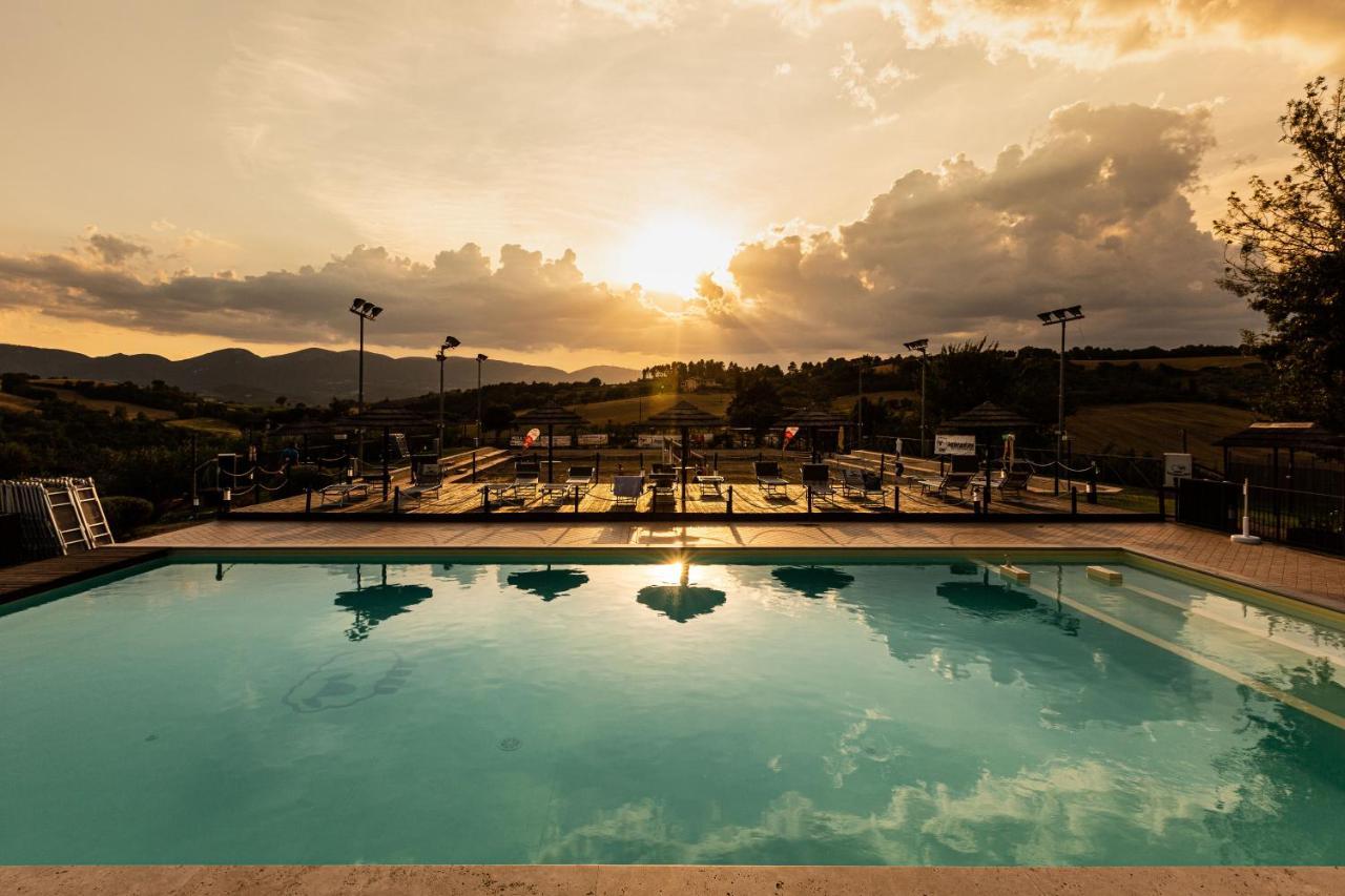 Agriturismo Agrileisuretime スポレート エクステリア 写真