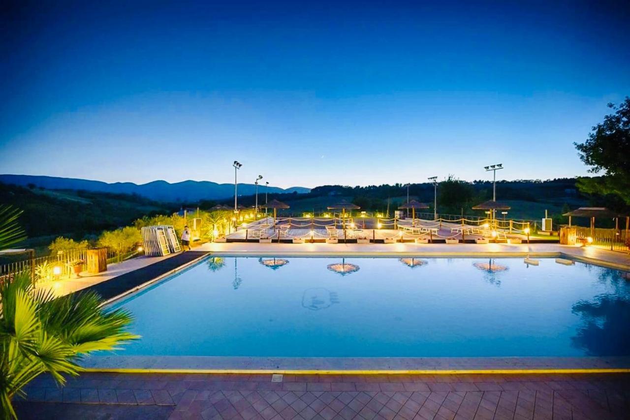 Agriturismo Agrileisuretime スポレート エクステリア 写真
